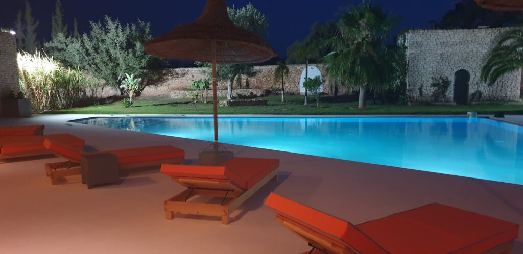 Villa Noraya Essaouira: Piscine la nuit 1